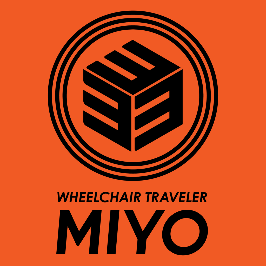 三代達也さんオリジナルステッカー
サイズ:10cm×10cm